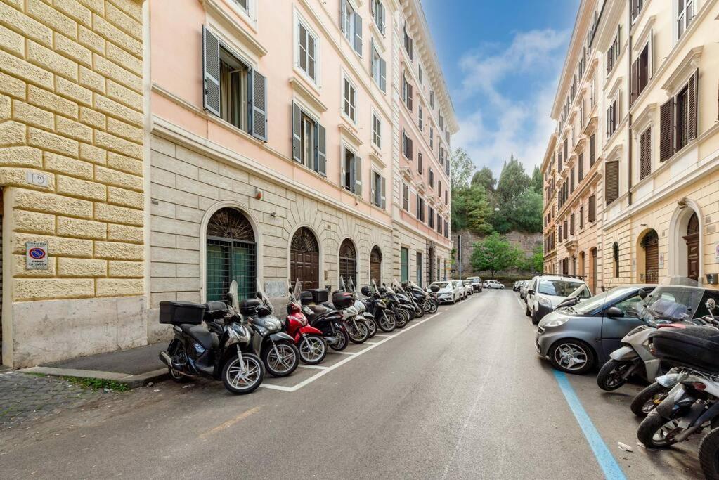 Colosseum 10Steps Away, Marco Aurelio Luxury House Rome Exterior photo