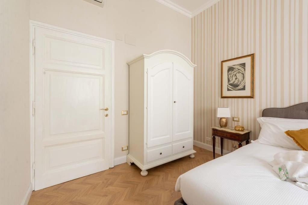 Colosseum 10Steps Away, Marco Aurelio Luxury House Rome Exterior photo